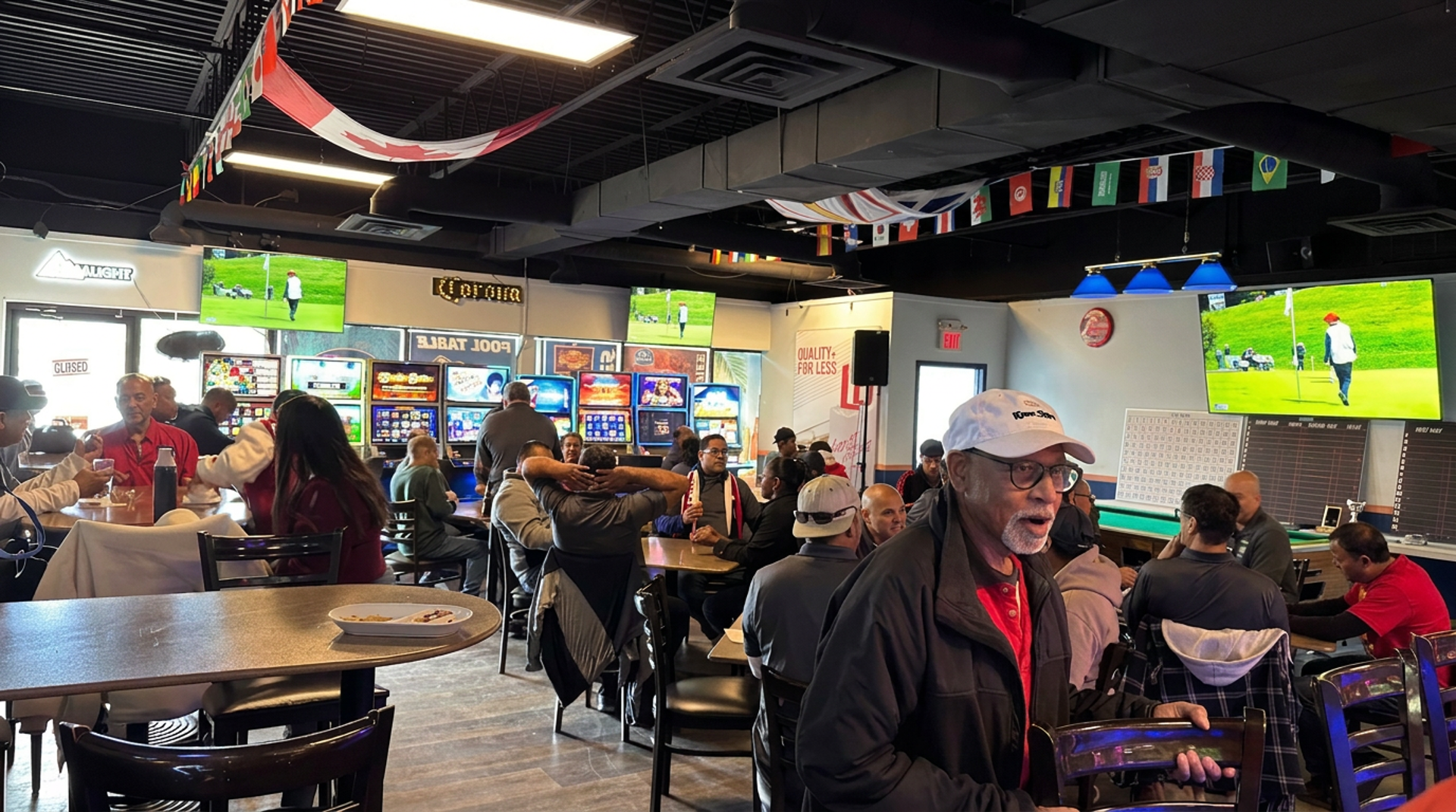 Coach's Corner Sports Bar & Grill - Edmonton