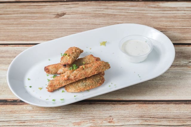 Breaded Dill Pickle Spears (6 Pcs).